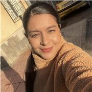 Profesora de apoyo y repaso para niños y niñas de primaria